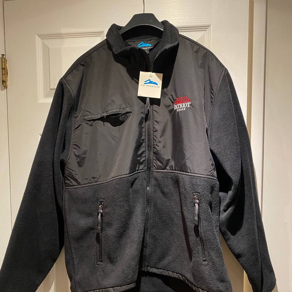 Fleece zip up - Picture 2 of 3